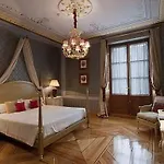 Real Cinco Linajes Hotel 4*