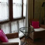Hotel Real Cinco Linajes 4*