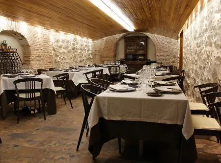 Real Cinco Linajes Hotel 4*