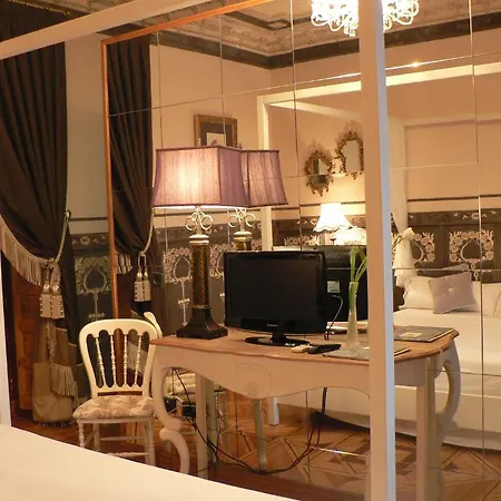 Hotel Real Cinco Linajes