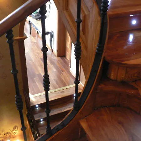 Hotel Real Cinco Linajes