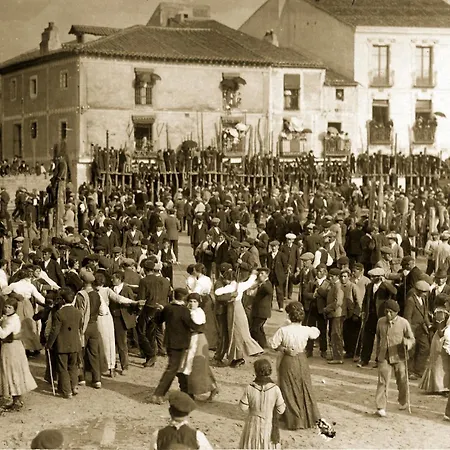 Real Cinco Linajes Hotel Arevalo