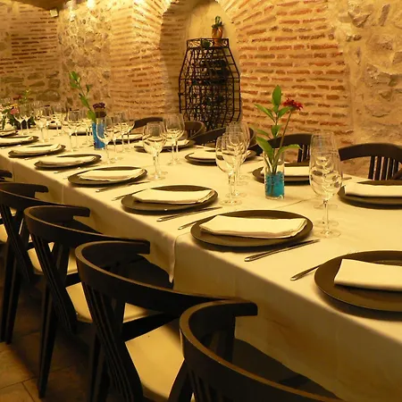 Hotel Real Cinco Linajes