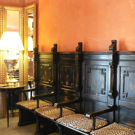 Real Cinco Linajes 4*