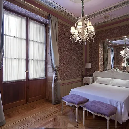 Hotel Real Cinco Linajes 4*