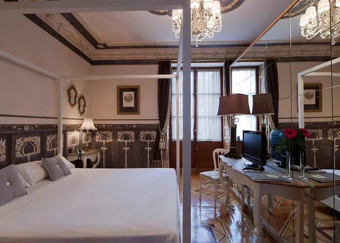 Hotel Real Cinco Linajes