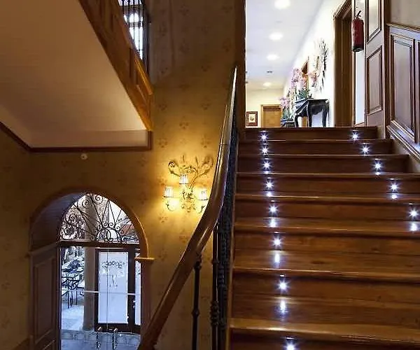 Real Cinco Linajes 4*