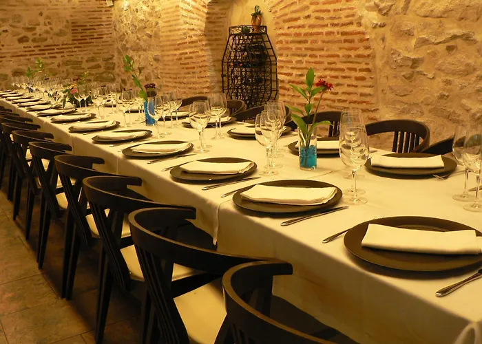 Hotel Real Cinco Linajes