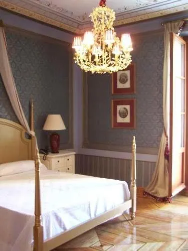 Real Cinco Linajes 4*